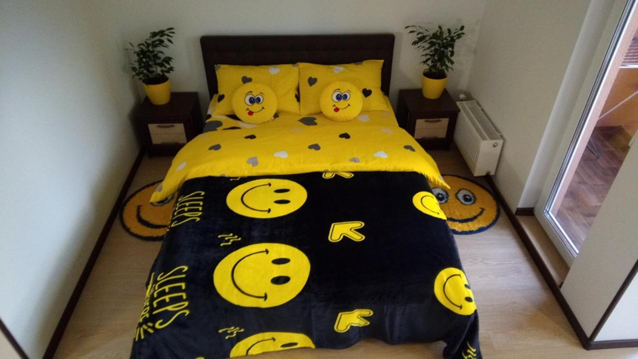 Positive Smile Studio Apartment In The Colorful Comfort Town Residental Complex. Kt-06. キエフ エクステリア 写真