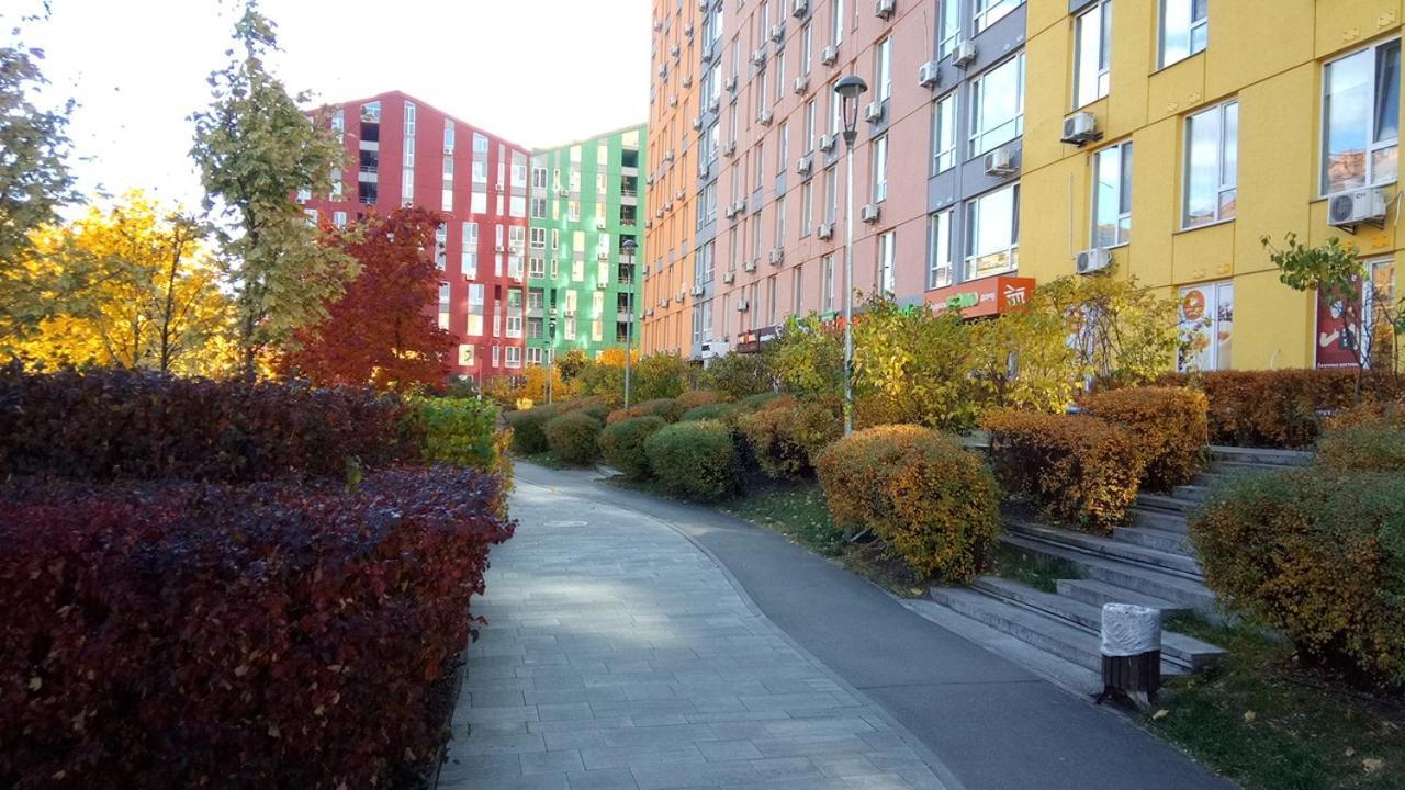 Positive Smile Studio Apartment In The Colorful Comfort Town Residental Complex. Kt-06. キエフ エクステリア 写真