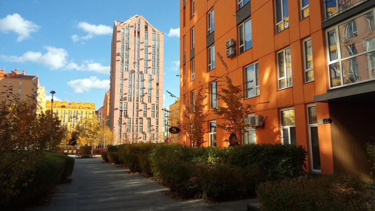 Positive Smile Studio Apartment In The Colorful Comfort Town Residental Complex. Kt-06. キエフ エクステリア 写真