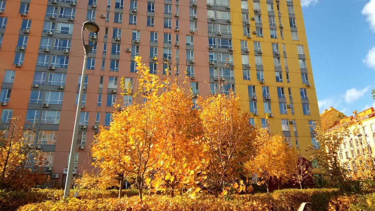 Positive Smile Studio Apartment In The Colorful Comfort Town Residental Complex. Kt-06. キエフ エクステリア 写真