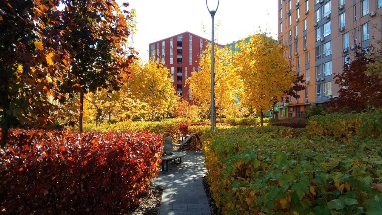 Positive Smile Studio Apartment In The Colorful Comfort Town Residental Complex. Kt-06. キエフ エクステリア 写真