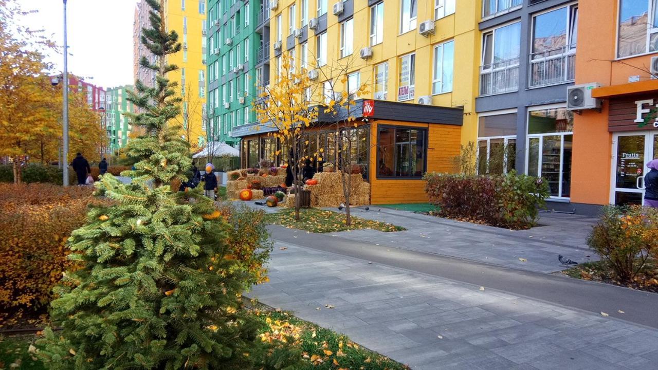 Positive Smile Studio Apartment In The Colorful Comfort Town Residental Complex. Kt-06. キエフ エクステリア 写真