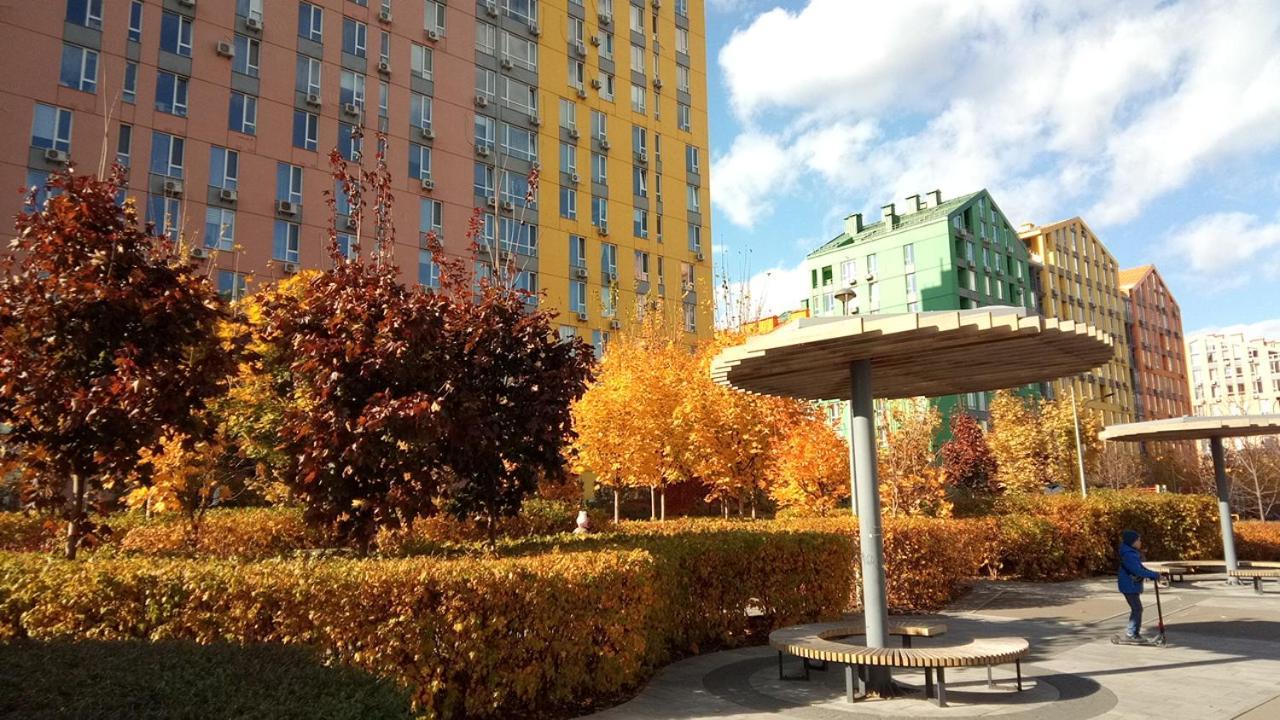 Positive Smile Studio Apartment In The Colorful Comfort Town Residental Complex. Kt-06. キエフ エクステリア 写真